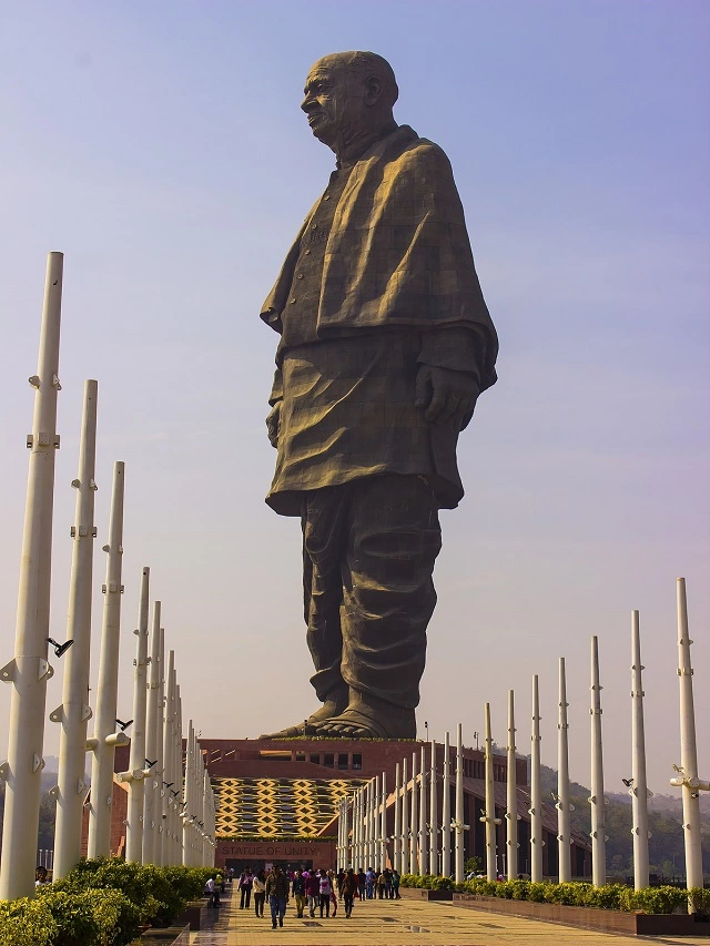 Top 10 Tallest Statues (Idols) in the World.